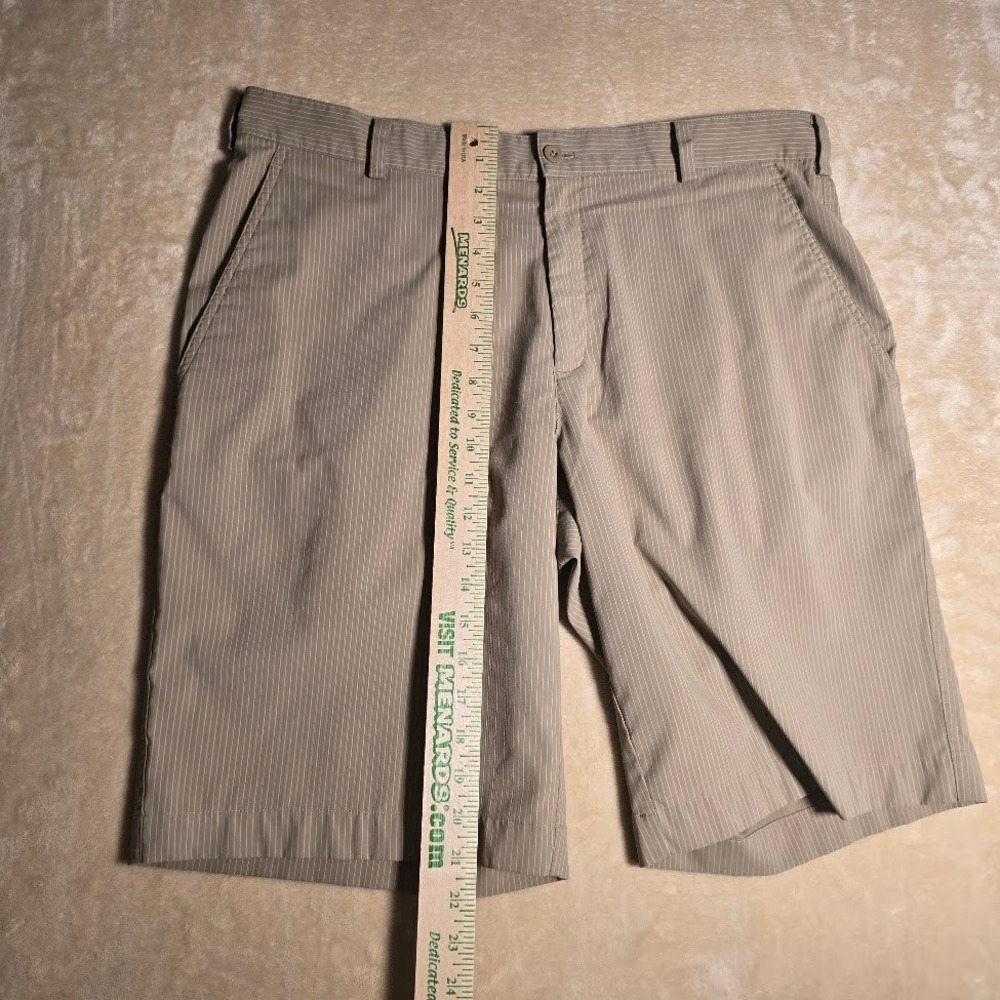 Nike Golf Dri-FIT Pinstripe Shorts Mens 35 Tan Khaki Performance Flat Front 935